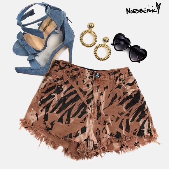 One Teaspoon Pants - One Teaspoon Easy Tiger Trashwhores Bandit Shorts